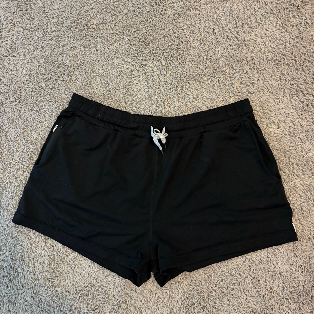 Vuori Black Women's Athletic Shorts